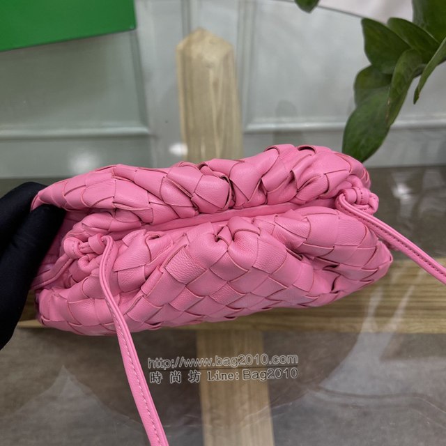 Bottega veneta高端女包 98061 寶緹嘉粗格編織羊皮雲朵POUCH手拿包 BV經典款女包  gxz1156
